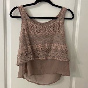 Women’s Beige Top // Size M